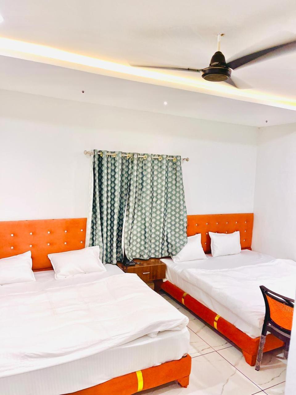 Hotel Shree Kedar Palace Удджайн Экстерьер фото