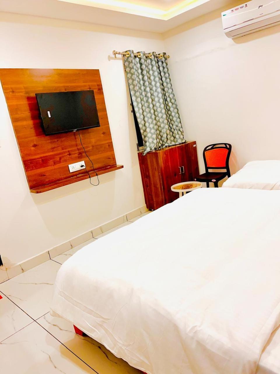 Hotel Shree Kedar Palace Удджайн Экстерьер фото