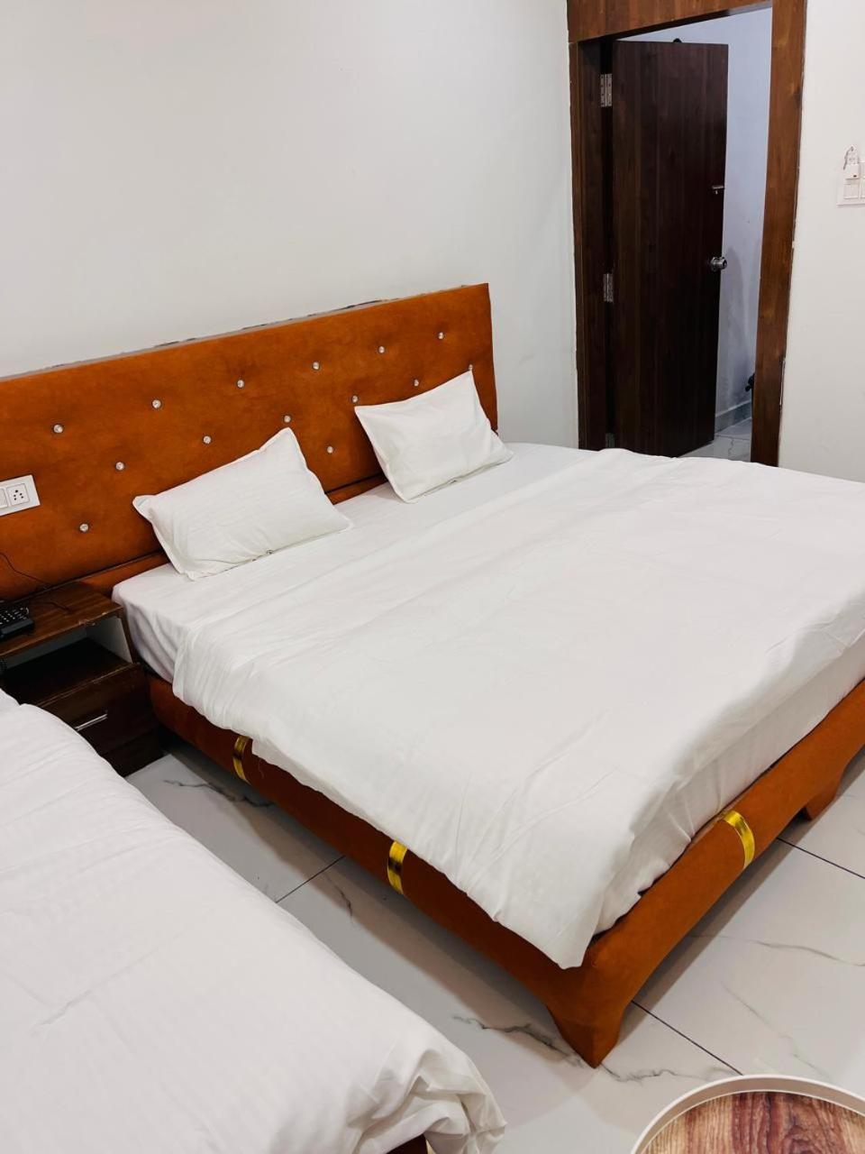 Hotel Shree Kedar Palace Удджайн Экстерьер фото